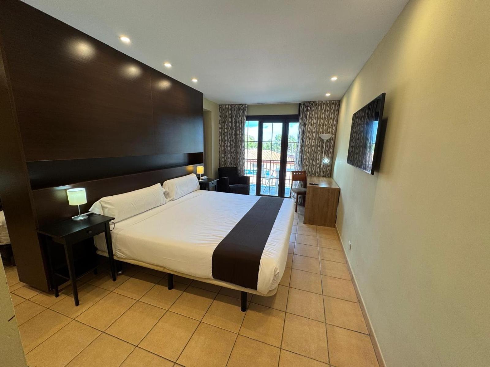 Canal Olimpic Hotel 3*